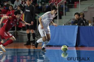 【F1】得意のドリブルで好機を演出の大分FP瀧澤太将「点を取らないと、いくら仕掛けても意味がない」