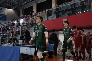 【F1】チーム活動再開と同時に名古屋の正GKがSNSで火花散らす！　篠田が関口に「やっぱり変わってんなー」と指摘