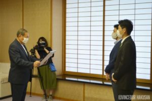【ヴィンセドール白山】マスクカバーの寄付贈呈式を開催しました